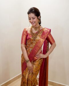 Raashi Khanna Instagram - Mumma says these look like picture references for a matrimony website. Agree? 🤪