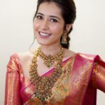 Raashi Khanna Instagram - Mumma says these look like picture references for a matrimony website. Agree? 🤪