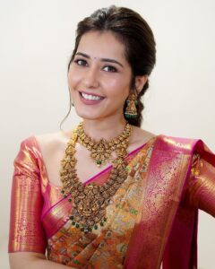 Raashi Khanna Instagram - Mumma says these look like picture references for a matrimony website. Agree? 🤪
