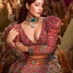 Raashi Khanna Instagram - Red-y for today 🙃♥️ Magazine: @globalspaindia Chief Editor: @parineetasethi Interviewed by: @peoplebazaar Creative Director: @juhi.ali Stylist: @archamehta Photographer: @tejasnerurkarr Company: @greymatterhub_official Assisted by: @rehmanansariofficial Make-up: @makeupbyshefali.s Hair: @zoequiny.hair Lehenga: @mrunalinirao Jewellery: @tvishajewlz Decoration: @shyampandurangbhagat Cinematographer: @chalchitrakar Location: @monochromestudios_ Publicist: @idhyahmedia @sanchitatrivedi Co-ordinated by: @nadiiaamalik