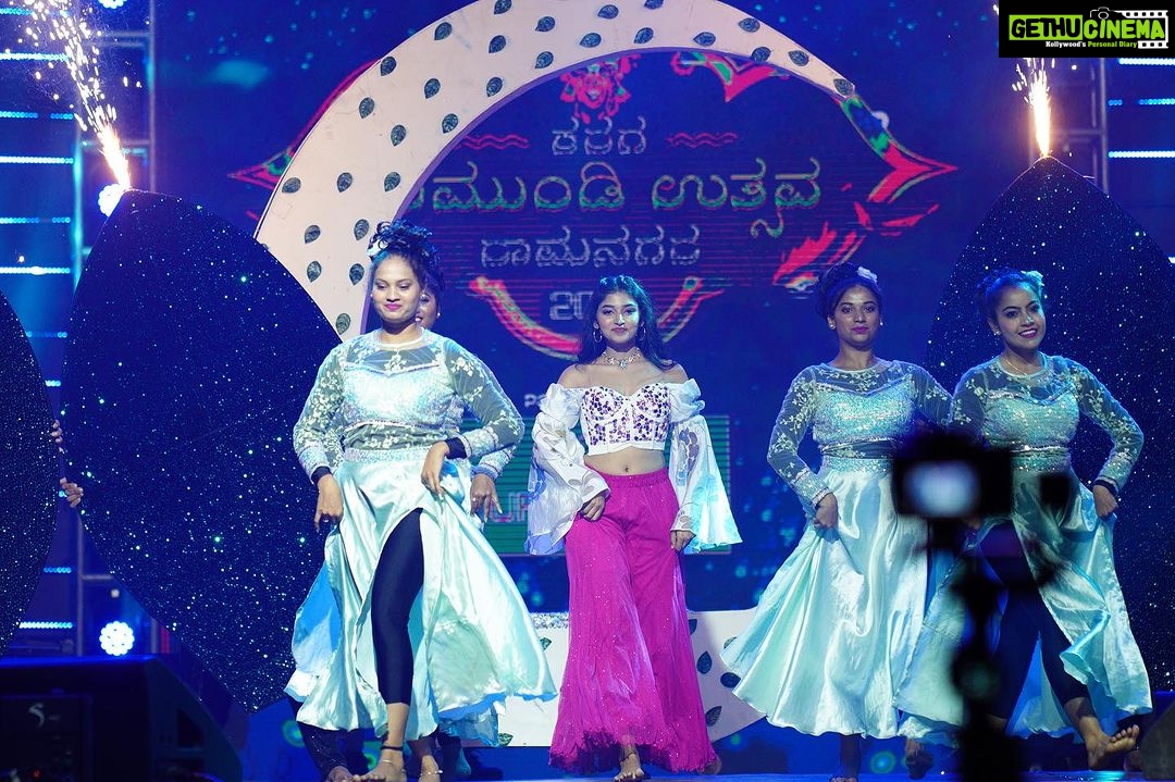 Rachana Inder Instagram - Ramanagara ♥️ First live performance and it was in front of almost 10k people, amazing! Pretty pretty outfit by @laxmikrishnaofficial 🤗 pc: @acchu_photography_official 📸🥳 #rachanainder