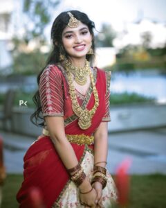 Rachana Inder Instagram - ಸಂಕ್ರಾಂತಿ ಹಬ್ಬದ ಶುಭಾಶಯಗಳು 🙏🏻🌅☀️
.
.
.

@mousumidebnath9006 
@pkstudiophotography 
@blooming__glow_studio 
@blushberry_makeovers 
@rental_jewelsby_sanu