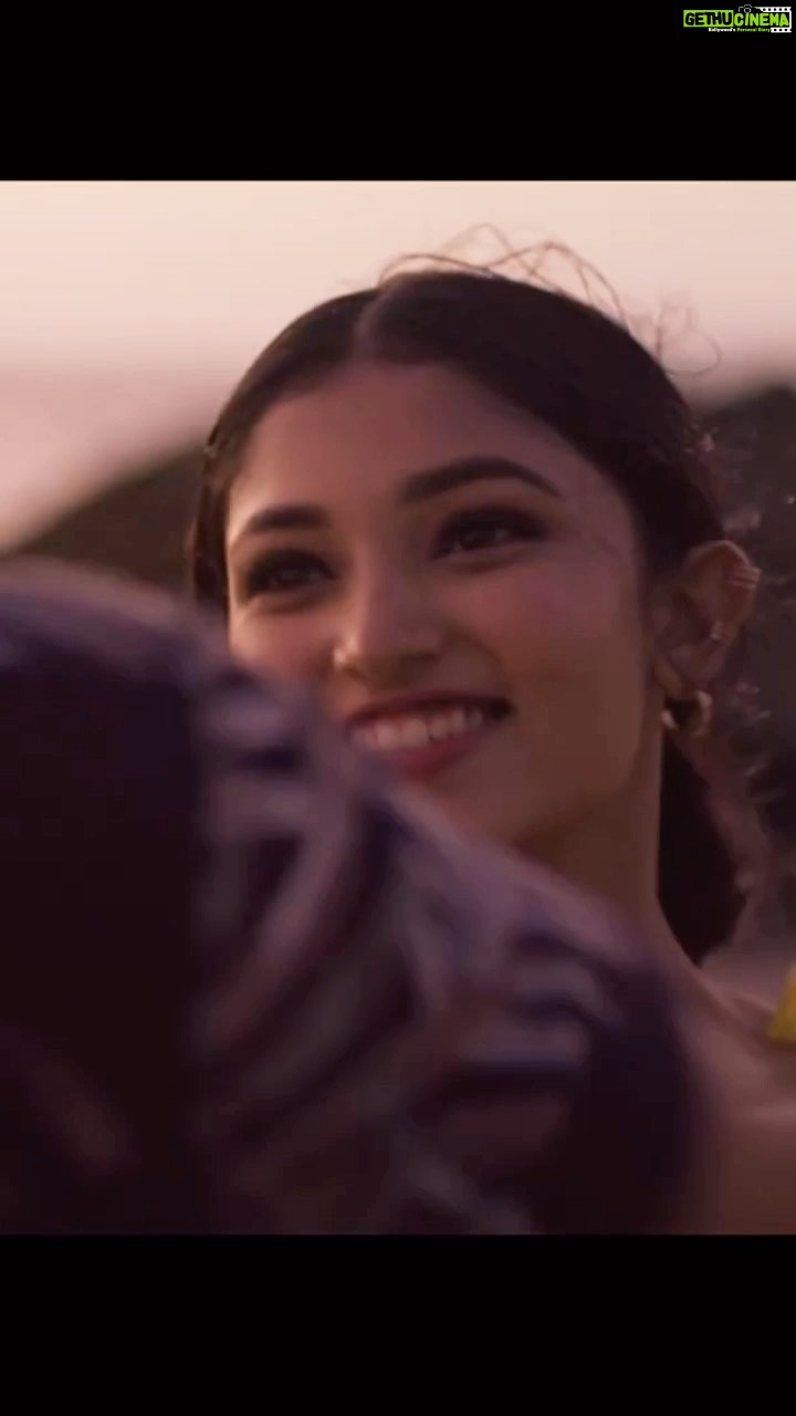 Rachana Inder Instagram - Here’s some BTS of #sukhasummane with the actual clips Thank you for 2M+ views on YouTube in 2days Link to the full song in my bio Hopping onto the #trend 😉