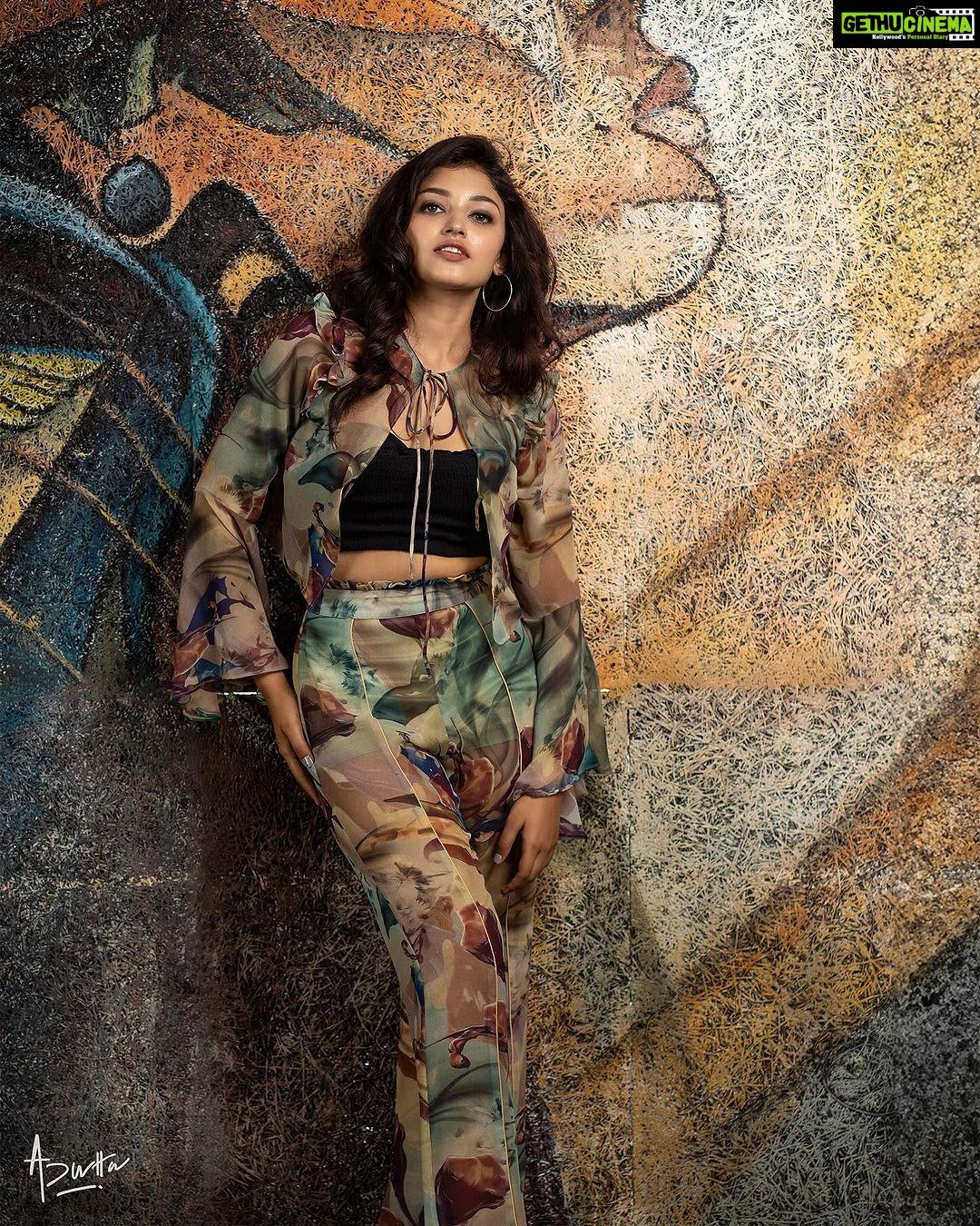 Rachana Inder Instagram - Chaos loading…