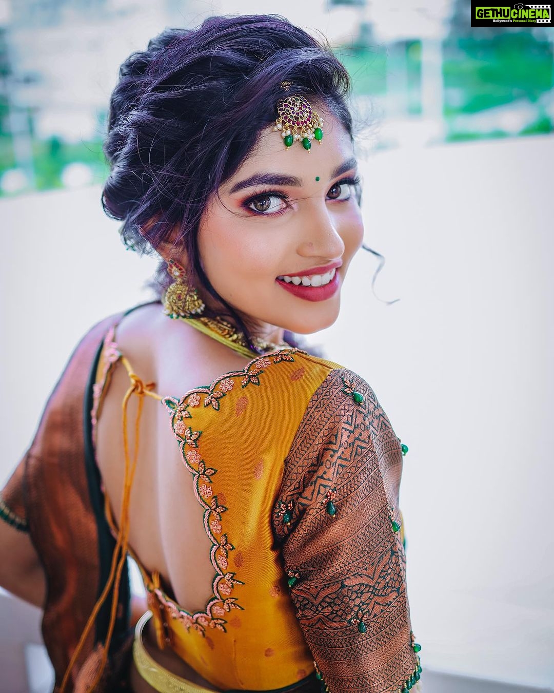 Rachana Inder Instagram - Here are some of my favourite traditional looks since last September, which are yours?