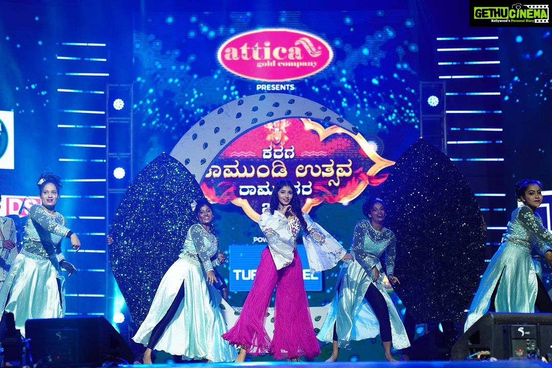 Rachana Inder Instagram - Ramanagara ♥️ First live performance and it was in front of almost 10k people, amazing! Pretty pretty outfit by @laxmikrishnaofficial 🤗 pc: @acchu_photography_official 📸🥳 #rachanainder