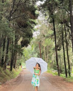 Rachana Inder Instagram - #tbt a year ago. Not my brother and I waking up early to checkout this beautiful place and hear stories of how it was apparently haunted👻. We didn’t doubt them for a second, it was enchanted ✨🫠
 #rachanainder