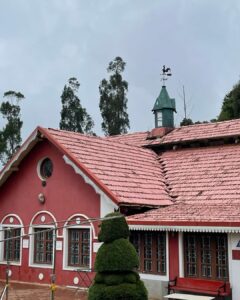 Rachana Inder Instagram - #tbt a year ago. Not my brother and I waking up early to checkout this beautiful place and hear stories of how it was apparently haunted👻. We didn’t doubt them for a second, it was enchanted ✨🫠
 #rachanainder