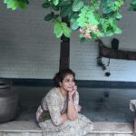 Rachana Narayanankutty Instagram - “Dancing in the embrace of culture, where every pose tells a story.” 🌟💃🏽 @ishahomeschool @isha.foundation @sadhguru #ishafoundation #sadhguru #vision #ishahomeschool #rachananarayanankutty #chendamelam VC @sanchali_salil Isha Foundation