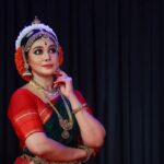 Rachana Narayanankutty Instagram - Kuchipudi Nattuvamela by @rachananarayanankutty ♥️💫 Location : Samabhavana Fest, RLV College of Fine Arts, Tripunithura Captured by : @aanand_narayan Retouch : @adarsh.k.s @indian_classical_dancers_2021 @bhavaragam @dancephotography____ @kerala_classical_dance @chilanga___lover #rachananarayanankutty #kuchipudi #classicaldance #dancersoninstagram #dancelover #dancephotography #indianart #artistsoninstagram #dancer #actress #mollywood #malayali RLV College of Music and Fine Arts