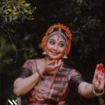 Rachana Narayanankutty Instagram – यत्र नृत्यं तत्र जगत् |✨

In frame : The elegant @rachananarayanankutty 

Shot by : @nithinnarayanan_ 

For more queries : 📞 8943066969

#dancersofinstagram #indianclassicalmusic #indianclassicaldancers #bharathanatyam #mohiniyattam #kuchupudi #instagram #instadaily