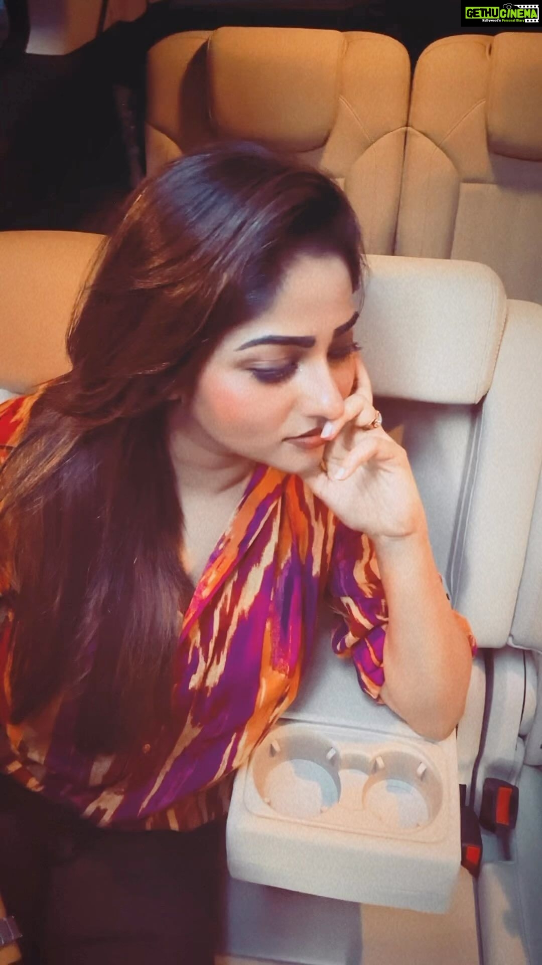 Rachita Ram - 371.2K Likes - This video is specially to all my fans!♥️🤗 #loveyouallforever♥
#matinee #song OUT NOW!☺️
.
.
#soonintheaters