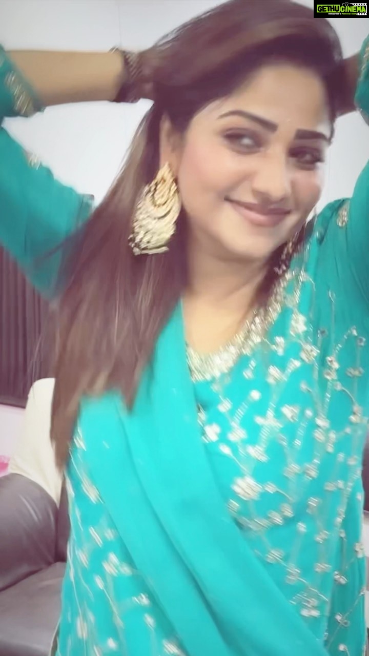 Rachita Ram - 269.2K Likes - What’s happening guys?!😁😉♥️