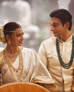 Radhika Apte Instagram - Share your favourite wedding photos with us using #MadeInHeavenOnPrime, tag @madeinheaventv & @primevideoin and wait for the big surprise.

#MadeInHeavenOnPrime S2, watch now. @excelmovies @tigerebabyofficial
@gaurangofficial