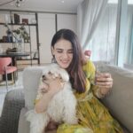 Radhika Madan Instagram – Bombay ki baarish, ghar ki adrak waali chai aur sukoon.♥️🐶