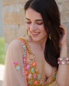 Radhika Madan Instagram - Well this smile didn't leave my face the whole weekend!
#whentheheartisfull 😇♥️