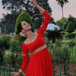 Radhika Narayan Instagram – This part of my life is called – Joy! 
#aromale

VC: @shivugowda2011 
Wardrobe: @rajeshshetty.official Vidhana Soudha, Bangaluru