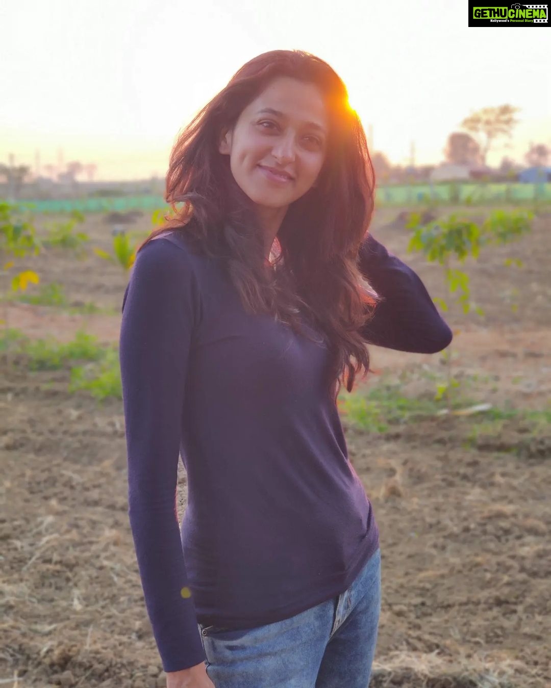 Radhika Narayan Instagram - Here's your Monday Motivation 😉 #pranamemoirs #dontstopbelieving