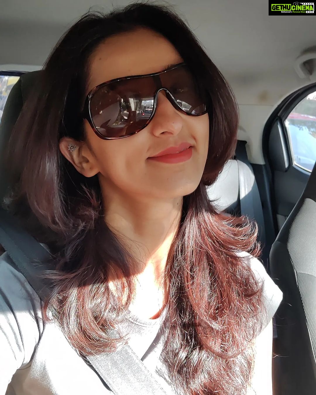 Radhika Narayan Instagram - Either bathe or sunbathe! #notimetowaste