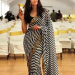 Radhika Narayan Instagram – Love the patterns in chaos!
#justlikemysaree
PC: @itzankushjain