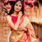 Radhika Narayan Instagram – Subtle, yet Sultry! ❤️
House of @sankalpa_angadi
Styling and Concept : @sahanastylediary
@sahanasvishwanath
MUA :
@makeovers_sudhanatesh
Blouse : @srilakshmi_fashion_mangalore
Photography : @vikasphotofactory
Location : @babysdayoutstudio
#saree