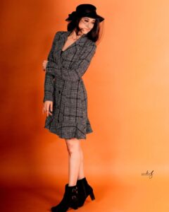 Radhika Narayan Instagram - When they say "Pick one! Get the other 2 free!" 😎

Wardrobe & Styling: @laxmikrishnaofficial 
PC: @vikasphotofactory