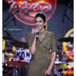 Radhika Narayan Instagram – Throwback to the amazing experience performing on stage for Yuva Dasara 2022!! Performing to this huge electrifying crowd in Mysore, a city I grew up in, will always be special!! ❤️
Much love,
RN

@bhuvanamentertainment 
@energiedancecrew_official 
@laxmikrishnaofficial
