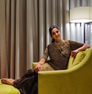 Radhika Narayan Instagram - When I dolled up for the performance at Mysuru Yuva Dasara! What an amazing response from the audience! Thank you all 🙏❤️
Wardrobe : @laxmikrishnaofficial 
PC : @biradar_kallu