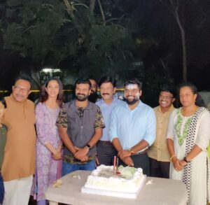 Radhika Narayan Instagram - Goodbyes are always hard. More so when you have so many wonderful memories attached to what you love doing the most! Here's the "Wrap Up" pic along with 7 other memories of the final leg of Shivaji Suratkal 2 shoot in Mysore.... The last 2 pics are dedicated to the wonderful memories of my growing up years in Mysore! ❤️
@ramesh.aravind.official @akashsrivatsa @meghanagaonkar @anupgowdaproducer