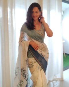 Radhika Narayan Instagram - "Caged and framed" could look like😍..

Saree: @chhapa_gj8
Blouse design: @laxmikrishnaofficial