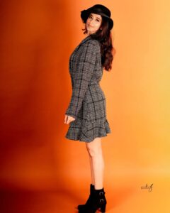 Radhika Narayan Instagram - When they say "Pick one! Get the other 2 free!" 😎

Wardrobe & Styling: @laxmikrishnaofficial 
PC: @vikasphotofactory