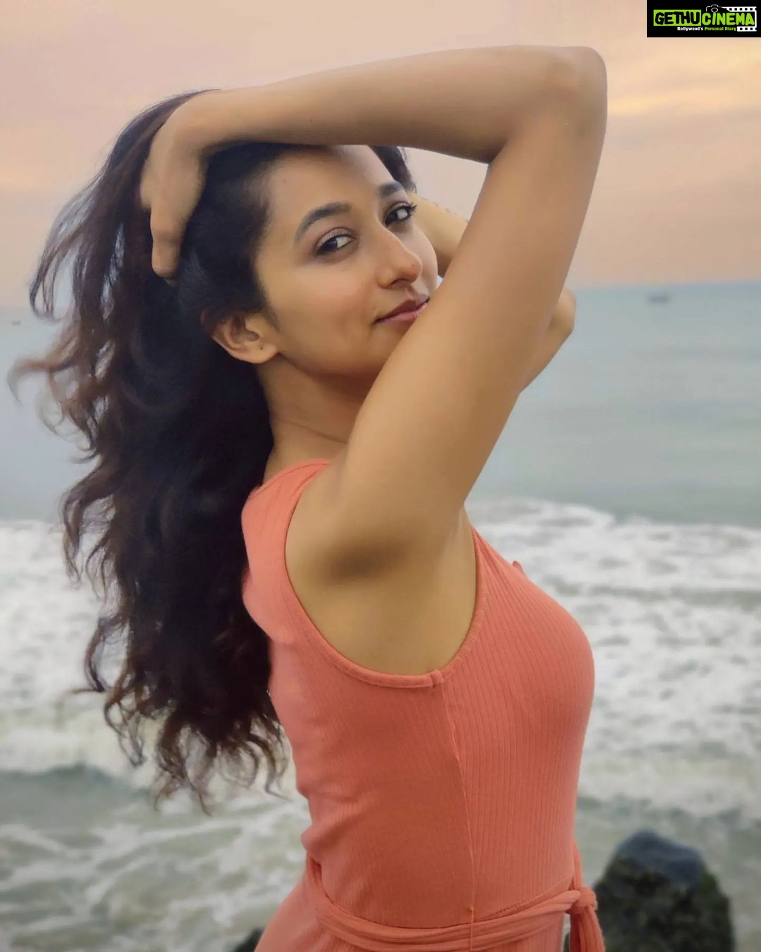 Radhika Narayan Instagram - When I am possessed by Urmila's soul 😉 #pranamemoirs Pondicherry