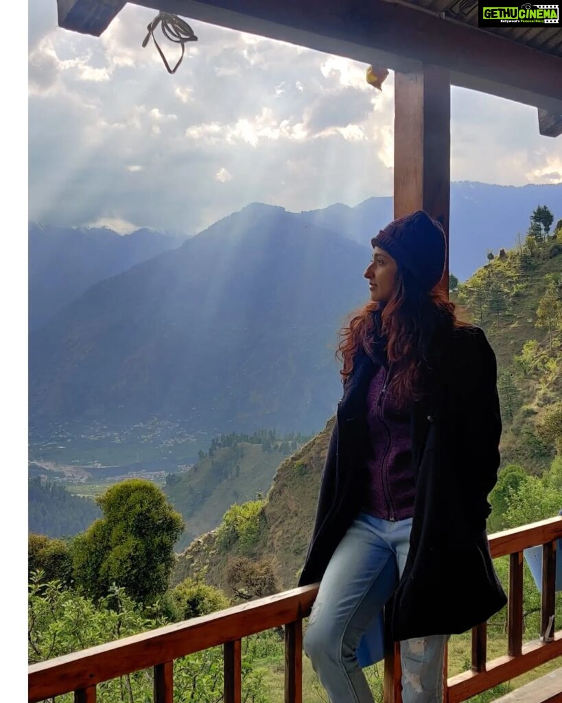 Radhika Narayan Instagram - In solitude! At peace! PS: @abhimanyu_sadanandan Naggar Himachal