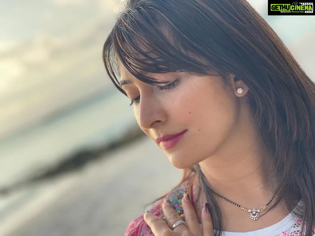 Radhika Pandit Instagram - "If the only prayer you said was Thank you, That would be enough." -Meister Eckhart. Being Greatful. #radhikapandit #nimmarp