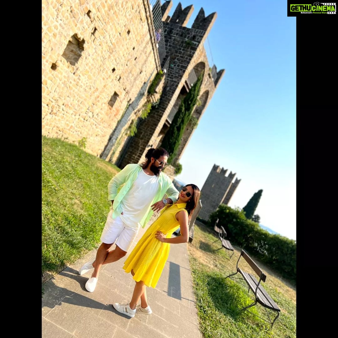 Radhika Pandit Instagram - This country literally spells LOVE ❤️.. and how!! Warm people, stunning sights, delicious food. A brilliant combination of the sea and the hills! Still guessing which place it is.. u just got to spell Love!! ❤️ #radhikapandit #nimmaRP