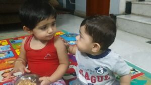 Radhika Pandit Instagram - Somebody plz, just let me feed my lil brother 😅 #radhikapandit #nimmaRP