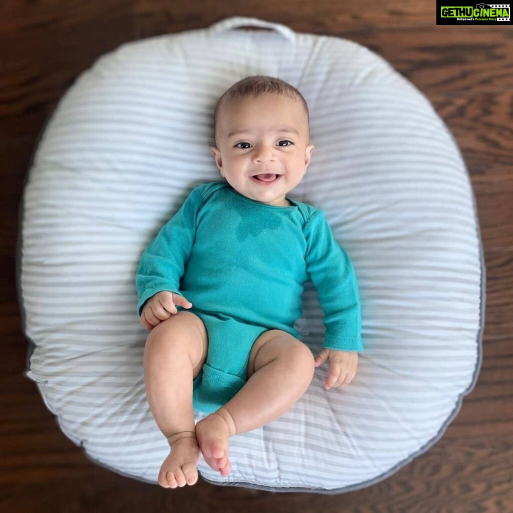 Radhika Pandit Instagram - Introducing the little man of the PANDIT family, this buttercup is 4months old! My lil brother Gourang's lil one! Well done Sahan.. even Gollu wasn't this cute 😜 Say hello to AARAV PANDIT ❤ We love him!! 😘 @gourangpandit @sahlovesrayray #radhikapandit #nimmaRP