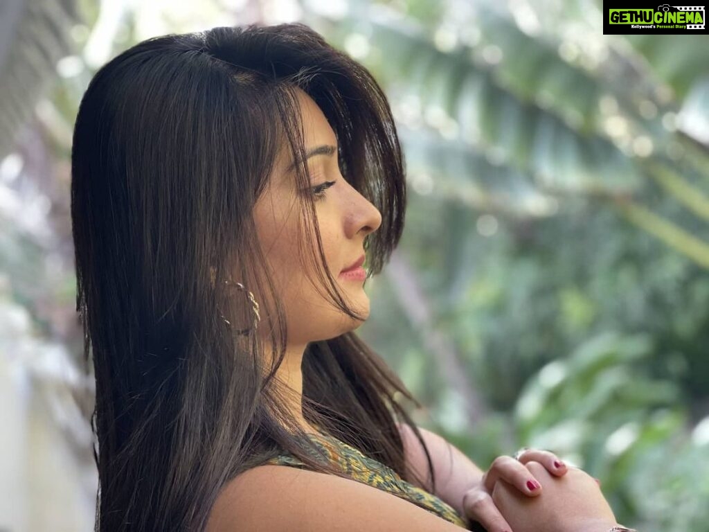 Radhika Pandit Instagram - It's not about big happy occasions, but tiny happy moments, life has to offer.. dont skip those 🥰 #radhikapandit #nimmaRP