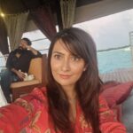 Radhika Pandit Instagram – The effort I had to put in 😅 Phew!!
Atleast, now we know who the Taskmaster  is 😎
Why are men so difficult when it comes to  pictures anyway! 
#radhikapandit #nimmaRP
