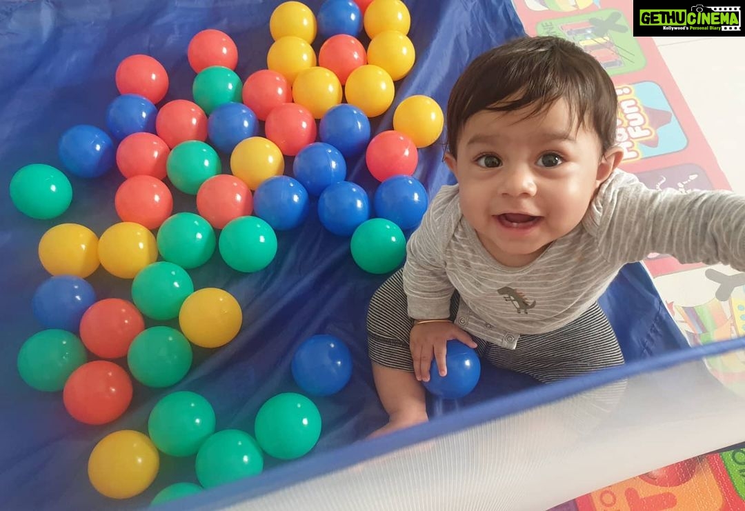 Radhika Pandit Instagram - Morning dose of happiness 🥰 Replying to one of the most asked questions.. Finally Junior is getting a name soon!! Will keep u guys updated 😊 #radhikapandit #nimmaRP P.S: His name is not Ayush.