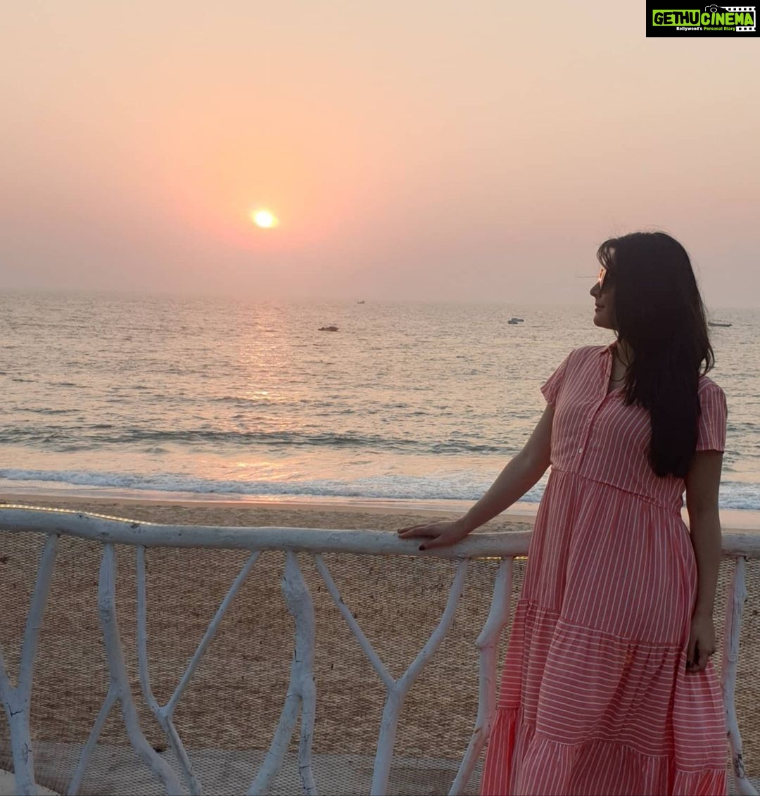 Radhika Pandit Instagram - So.. i miss the ocean, I miss taking my babies out to the park to play, I miss catching up with my friends.. and so much more! Yet we need to be safe and responsible so we could do all of this after life gets back to normal π What are u guys missing? #radhikapandit #nimmaRP