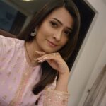 Radhika Pandit Instagram - Saying Hello with a Sunday selfie post! 🙂 My cousin's wedding kept me busy whole of last week. Will share some memories from it soon!! Until then happy Sunday all 🤗 #nimmarp #radhikapandit