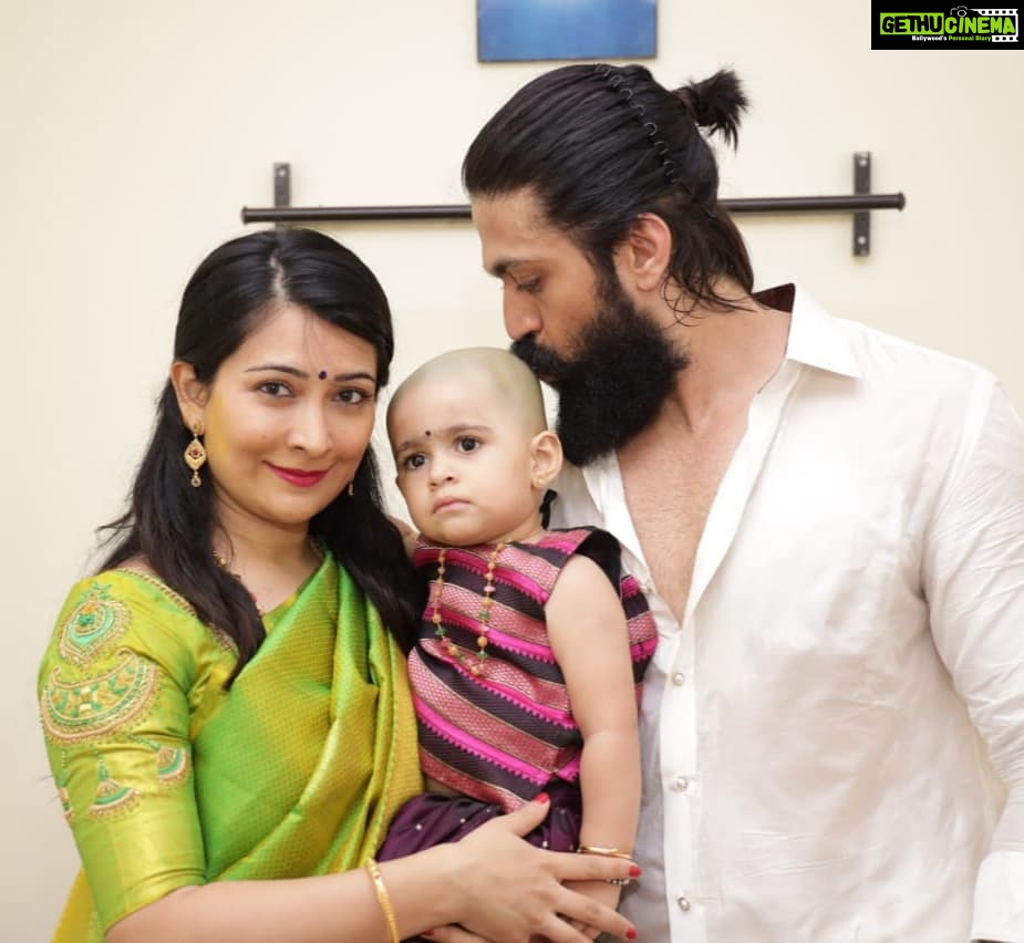 Radhika Pandit Instagram - Mr and Mrs Yash.. with a totally kissable head in between 😃 P.S : She surprised us all by staying so calm throughout the process! I think I was freaking out the most!! #nimmaRP #radhikapandit