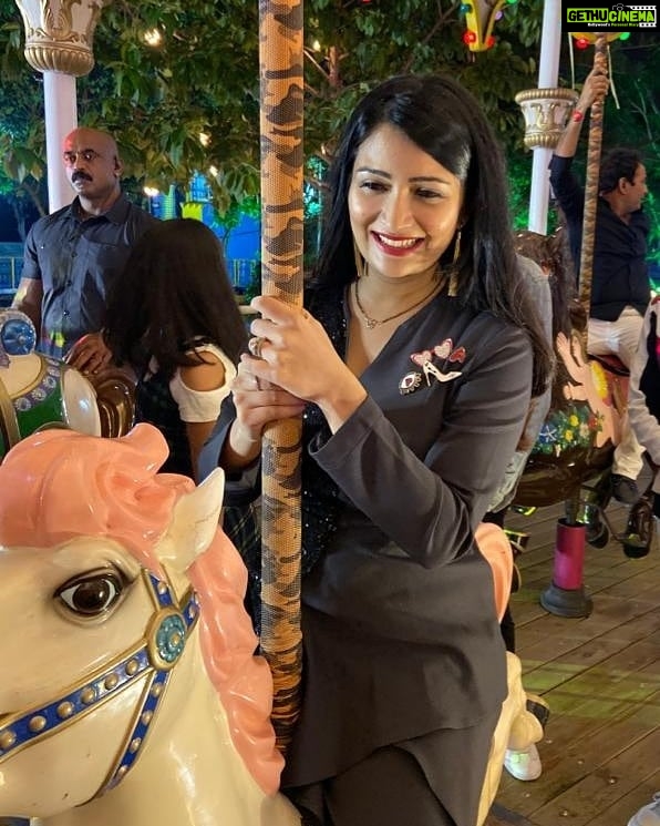 Radhika Pandit Instagram - Sometimes.. just let go!! π That's what I did on my daughter's first year bday!! Went on that dreamy 'merry go round' on this lovely pony and enjoyed it like a child πIt was so much fun!! #radhikapandit #nimmaRP