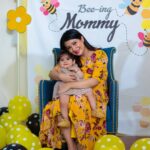 Radhika Pandit Instagram – My girl gang threw a Surprise Baby shower for me!! It was Fabulous.. with a Bee theme 🐝 
Thank you to all the Aunties to Bee for this BEE..AUTIFUL shower♥️!! Love u guys 😘

Styling : Saniya Sardhariya  Prathiba (Yellow Bell)
Make up : Vanitha
Photographer: Manish photography
