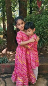 Radhika Pandit Instagram - Sometimes collaborators, sometimes rivals, sometimes defenders, but always there for each other... Here’s wishing a happy Rakshabandhan to all the siblings. 😊🧿

#radhikapandit #nimmaRP