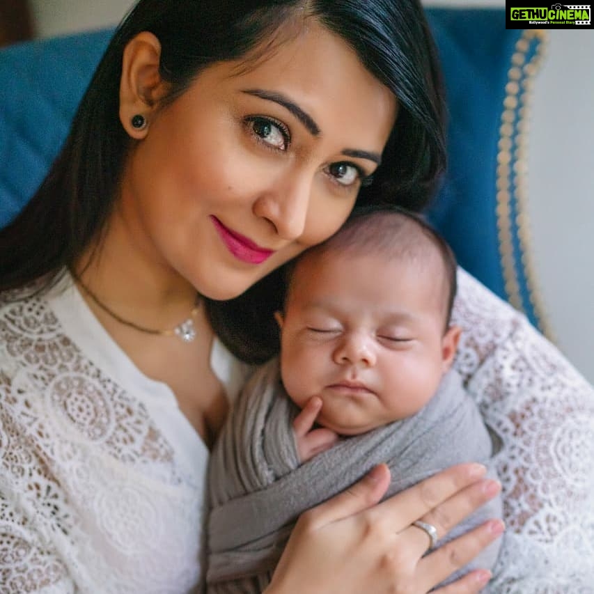 Radhika Pandit Instagram - What we do is not easy, I can tell this coz I know now.. stretch marks, tummy fat, dark circles, sleep deprivation, exhaustion, multitasking, mood swings and what not.. but wear all this with pride coz what u get in return for this is PRICELESS.. just like our mothers! Trying to be half as good as my mother is.. I may make mistakes I know, but it's ok, I am a new mother n I am learning from the best. To all the special mothers out there, just want to say "You are doing great" dont let anyone tell u otherwise!! HAPPY MOTHER'S DAY!! ❤ #nimmaRP #radhikapandit