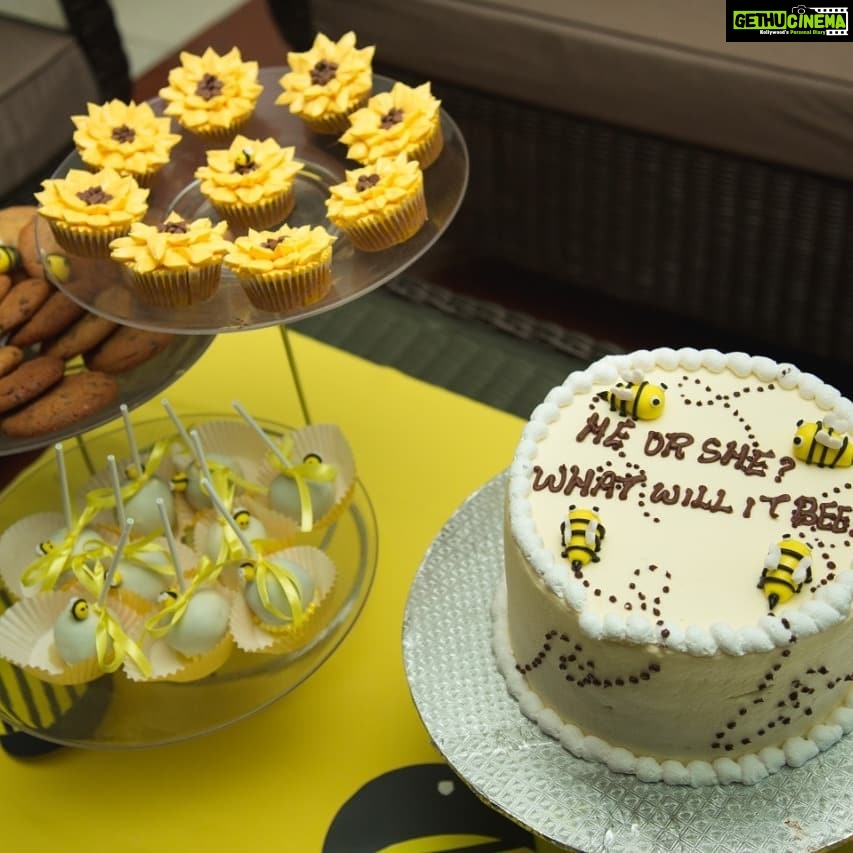 Radhika Pandit Instagram - My girl gang threw a Surprise Baby shower for me!! It was Fabulous.. with a Bee theme 🐝 Thank you to all the Aunties to Bee for this BEE..AUTIFUL shower♥️!! Love u guys 😘 Styling : Saniya Sardhariya Prathiba (Yellow Bell) Make up : Vanitha Photographer: Manish photography