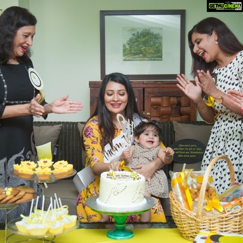 Radhika Pandit Instagram - My girl gang threw a Surprise Baby shower for me!! It was Fabulous.. with a Bee theme 🐝 Thank you to all the Aunties to Bee for this BEE..AUTIFUL shower♥️!! Love u guys 😘 Styling : Saniya Sardhariya Prathiba (Yellow Bell) Make up : Vanitha Photographer: Manish photography