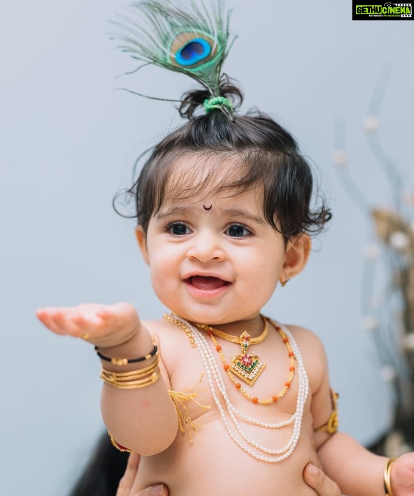 Radhika Pandit Instagram - Our Lil Krishna 😍 Happy Janmashtami!! @thenameisyash #radhikapandit #nimmaRP PC: Sooraj Nitte